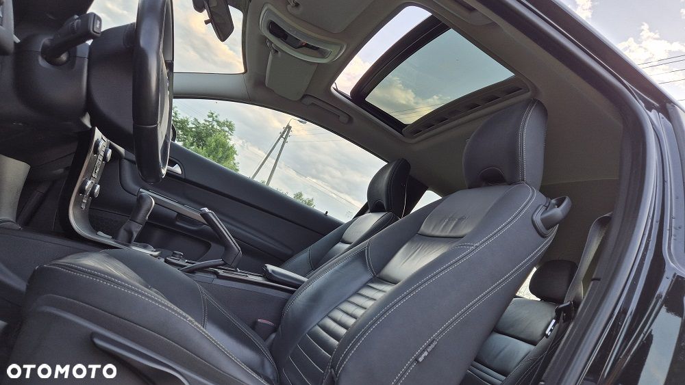 Volvo C30 D4 R-Design - 11