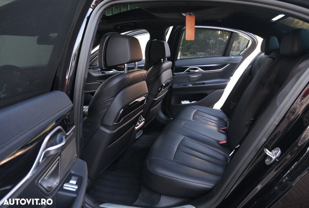 BMW Seria 7 740d xDrive - 24