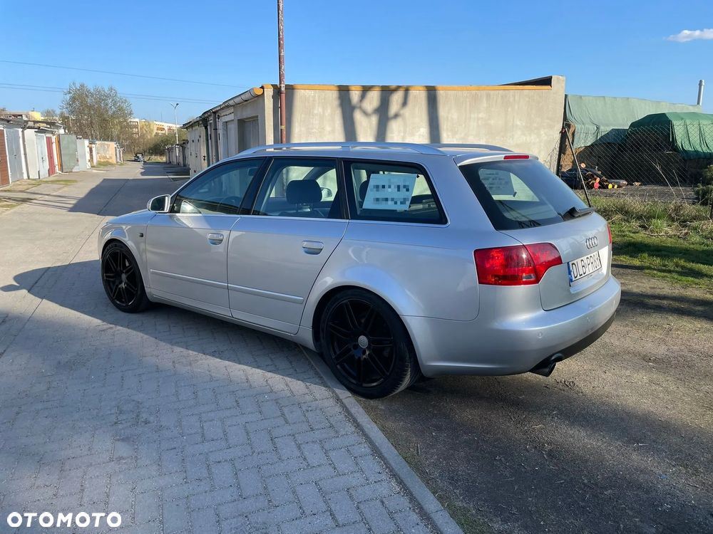 Audi A4 Avant - 4