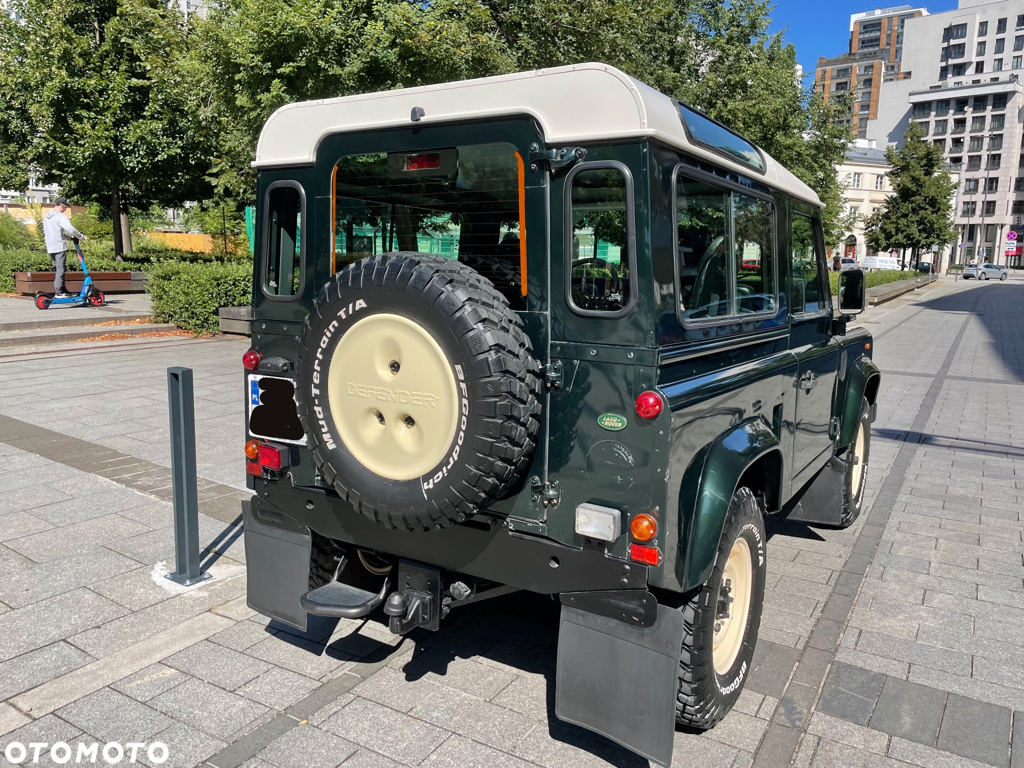 Land Rover Defender - 5