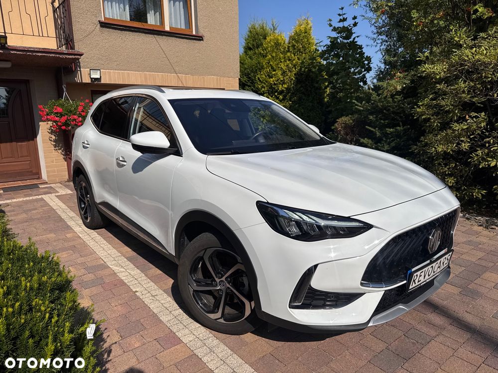 MG EHS ver-1-5t--gdi-phev-luxury