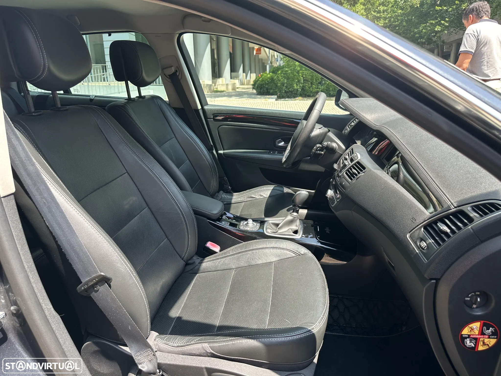Renault Laguna Break 2.0 dCi Initiale - 21
