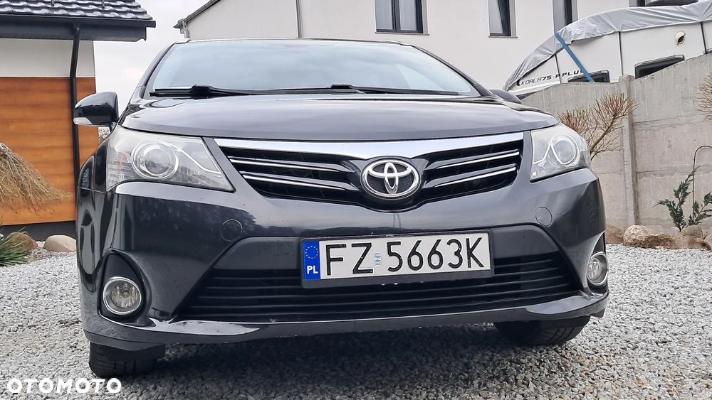 Toyota Avensis 1.8 Executive - 11