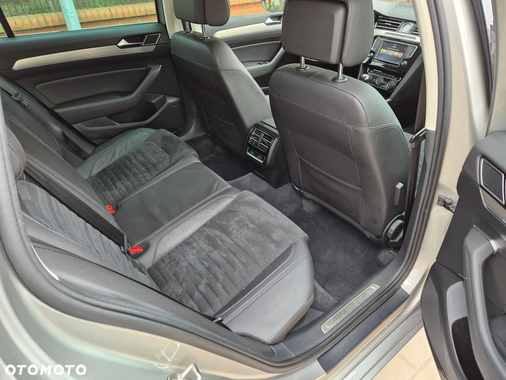 Volkswagen Passat 2.0 TDI SCR (BlueMotion Technology) Highline - 13