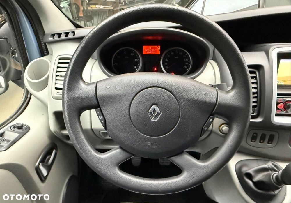Renault Trafic - 26