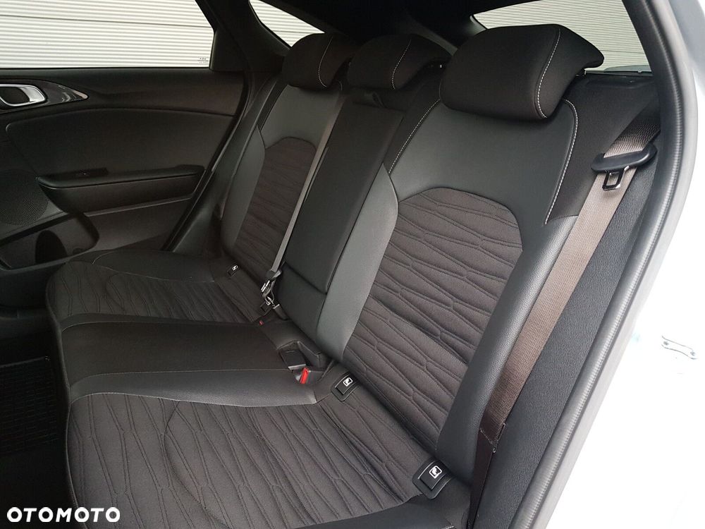 Kia ProCeed 1.5 T-GDI GT Line DCT - 29