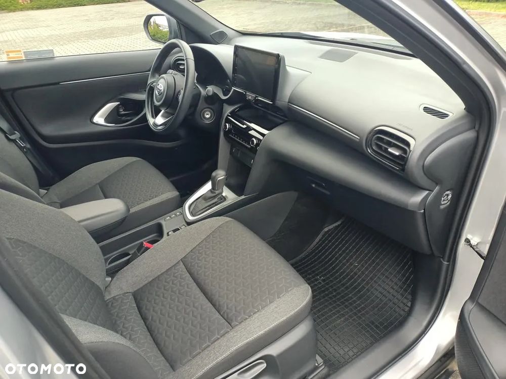 Toyota Yaris Cross - 18