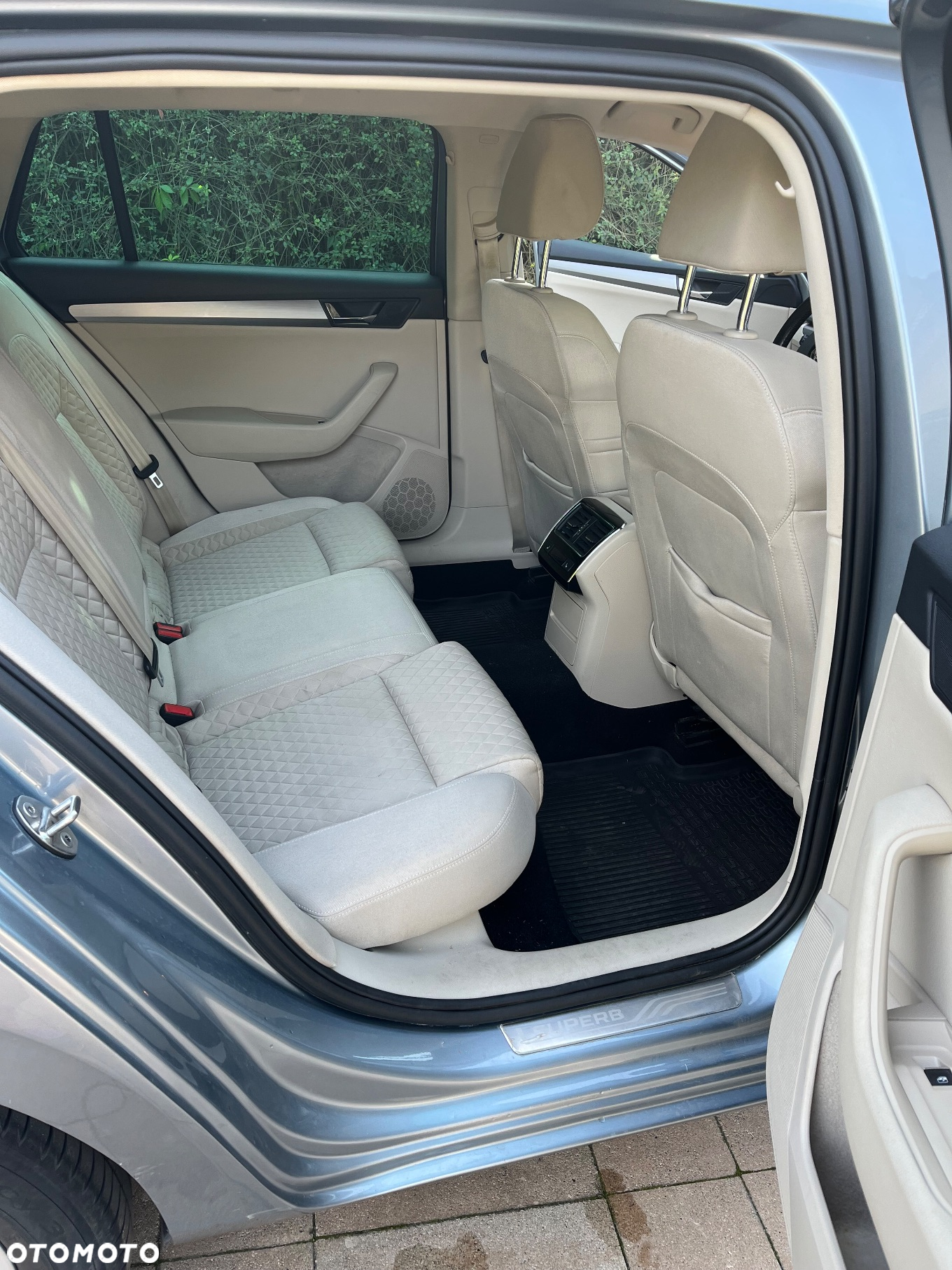 Skoda Superb 2.0 TDI Active DSG7 - 13