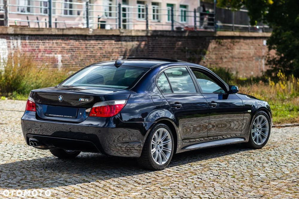 BMW Seria 5 - 16