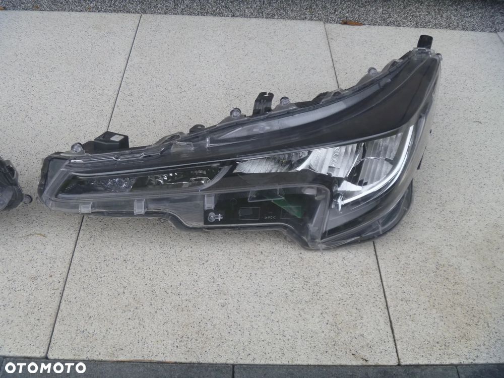 TOYOTA COROLLA E21 HB ZDERZAK TYLNY ORYGINAŁ 4 PDC - 13