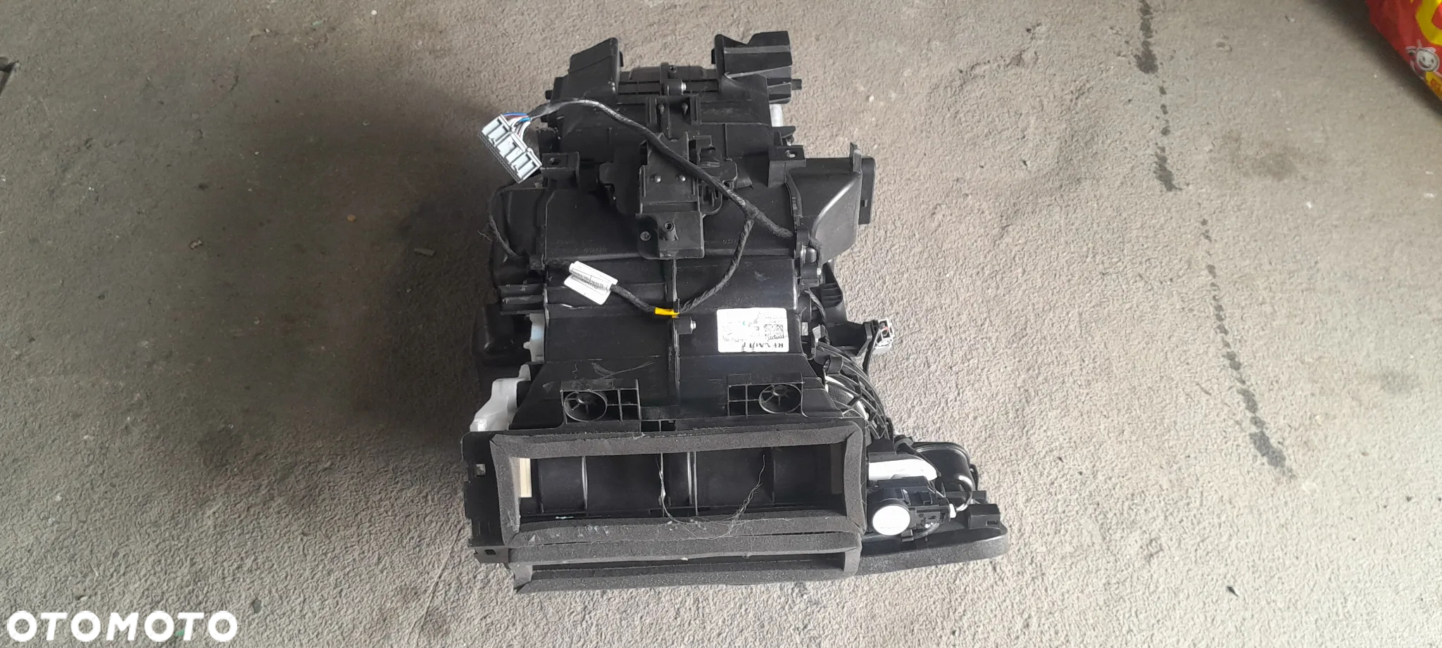 RENAULT CAPTUR II 1.6 E-TECH HYBRYD NAGRZEWNICA - 2