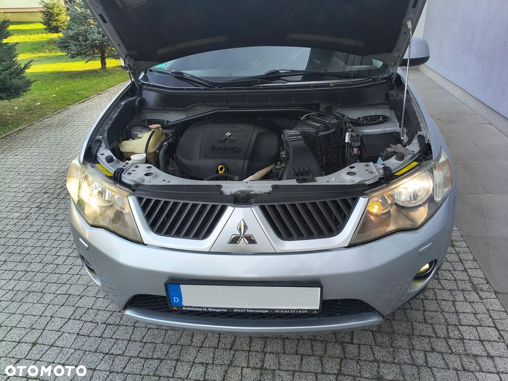 Mitsubishi Outlander 2.2 DI-D 4WD Instyle - 24