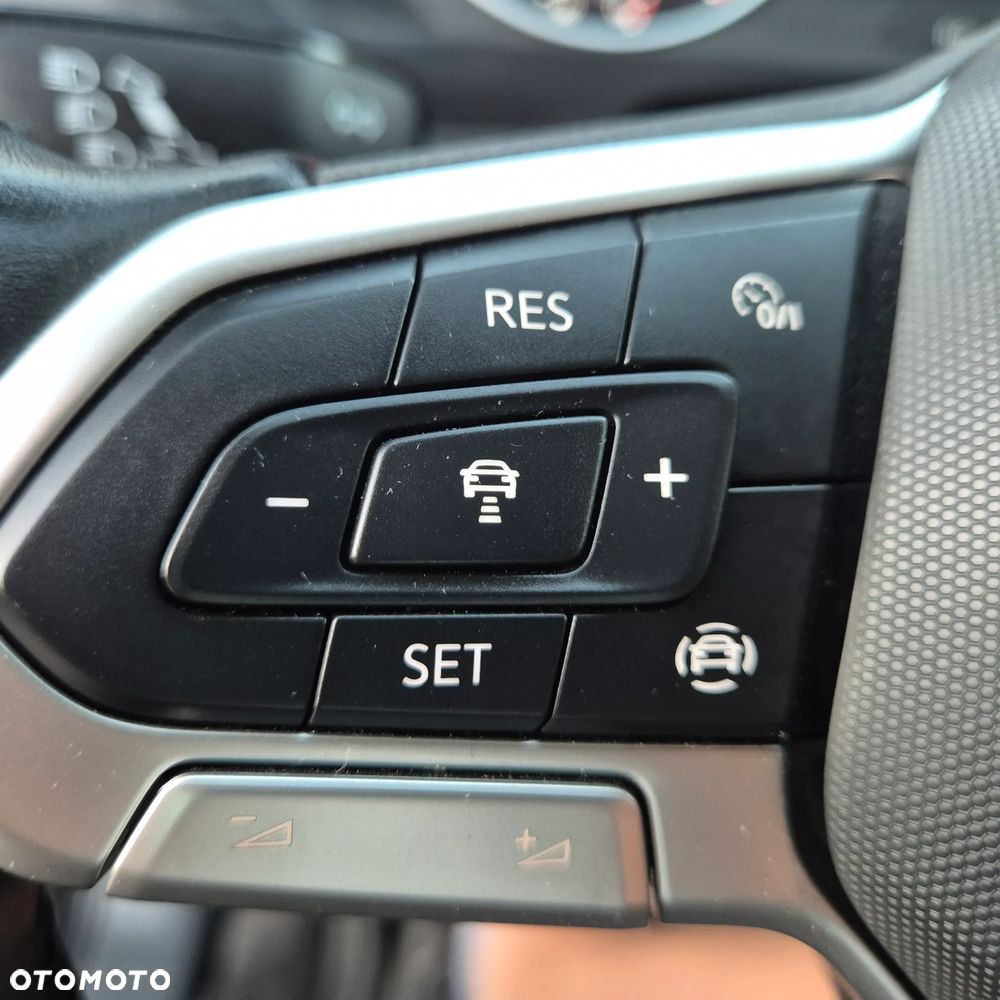 Volkswagen Tiguan - 29