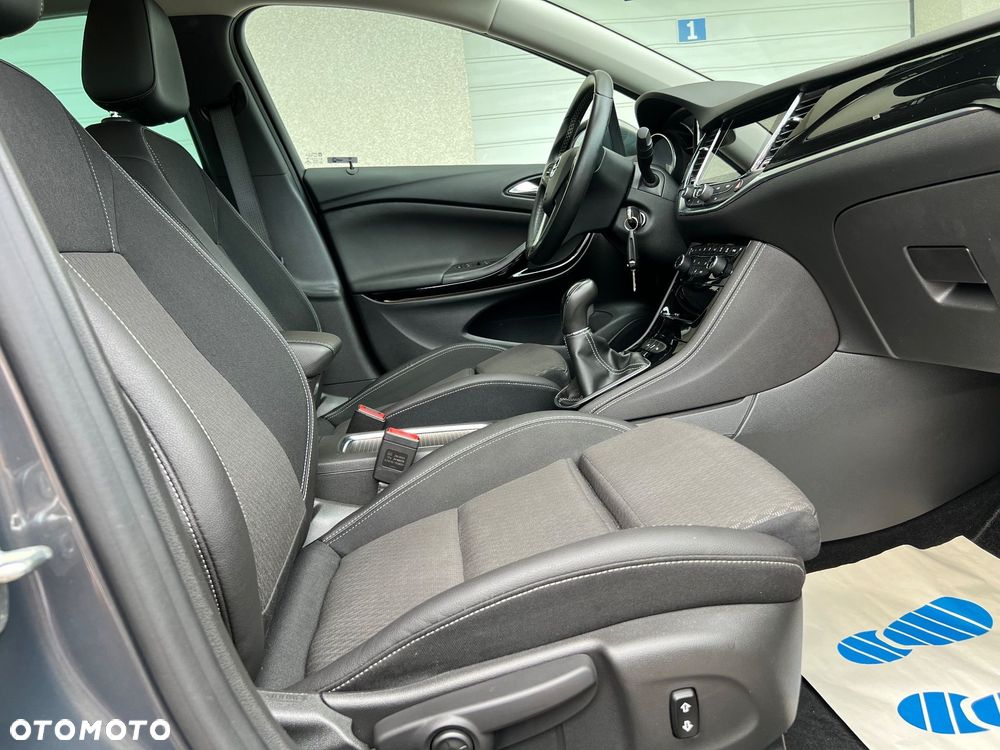 Opel Astra 1.4 Turbo Innovation - 24