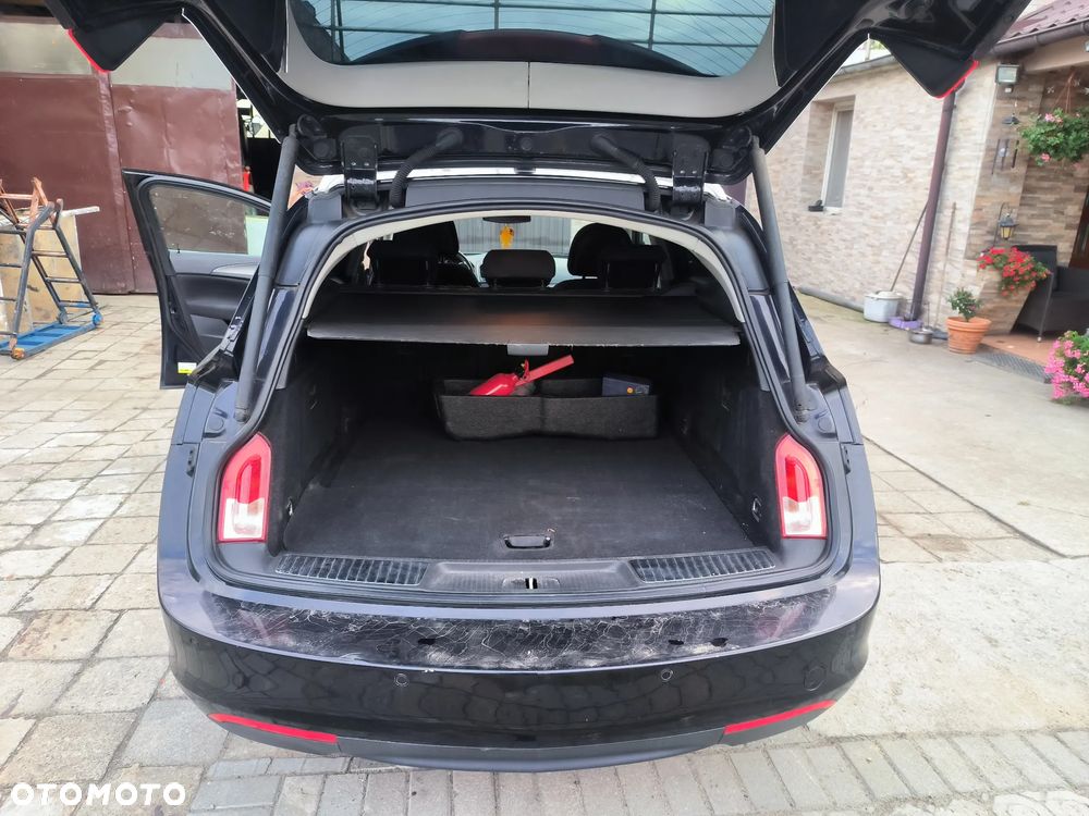 Opel Insignia 2.0 CDTI - 12