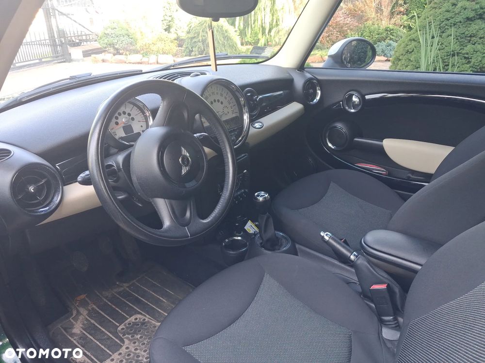 MINI Cooper Standard - 6
