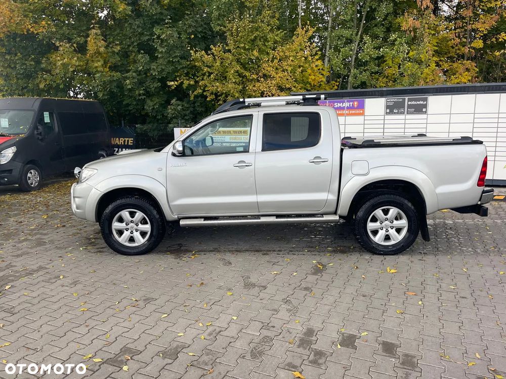 Toyota Hilux 3.0 D-4D Sol - 3