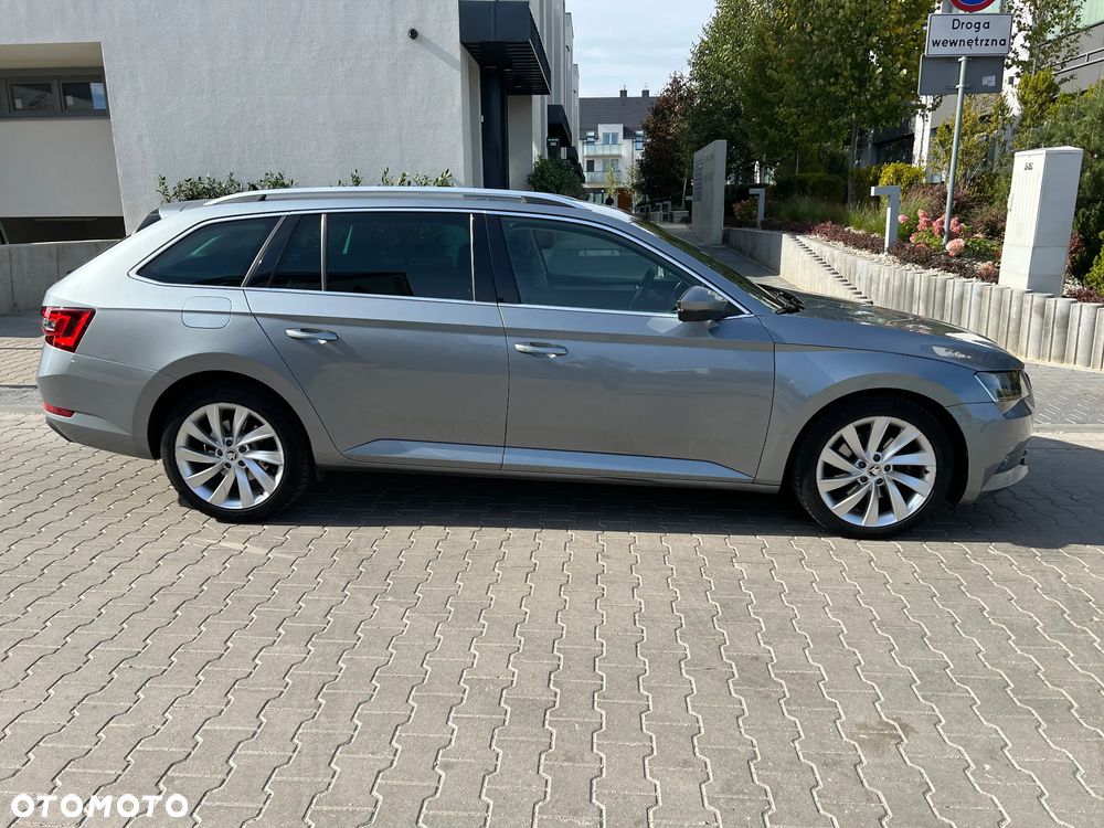 Skoda Superb 2.0 TDI Style DSG - 2