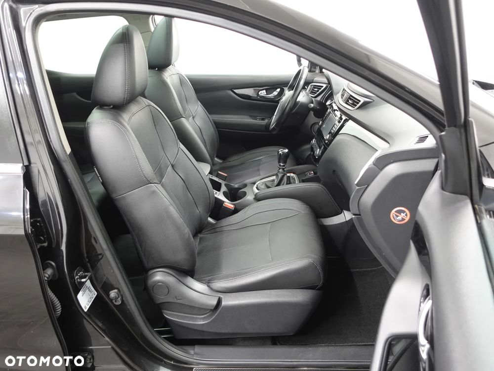 Nissan Qashqai - 25
