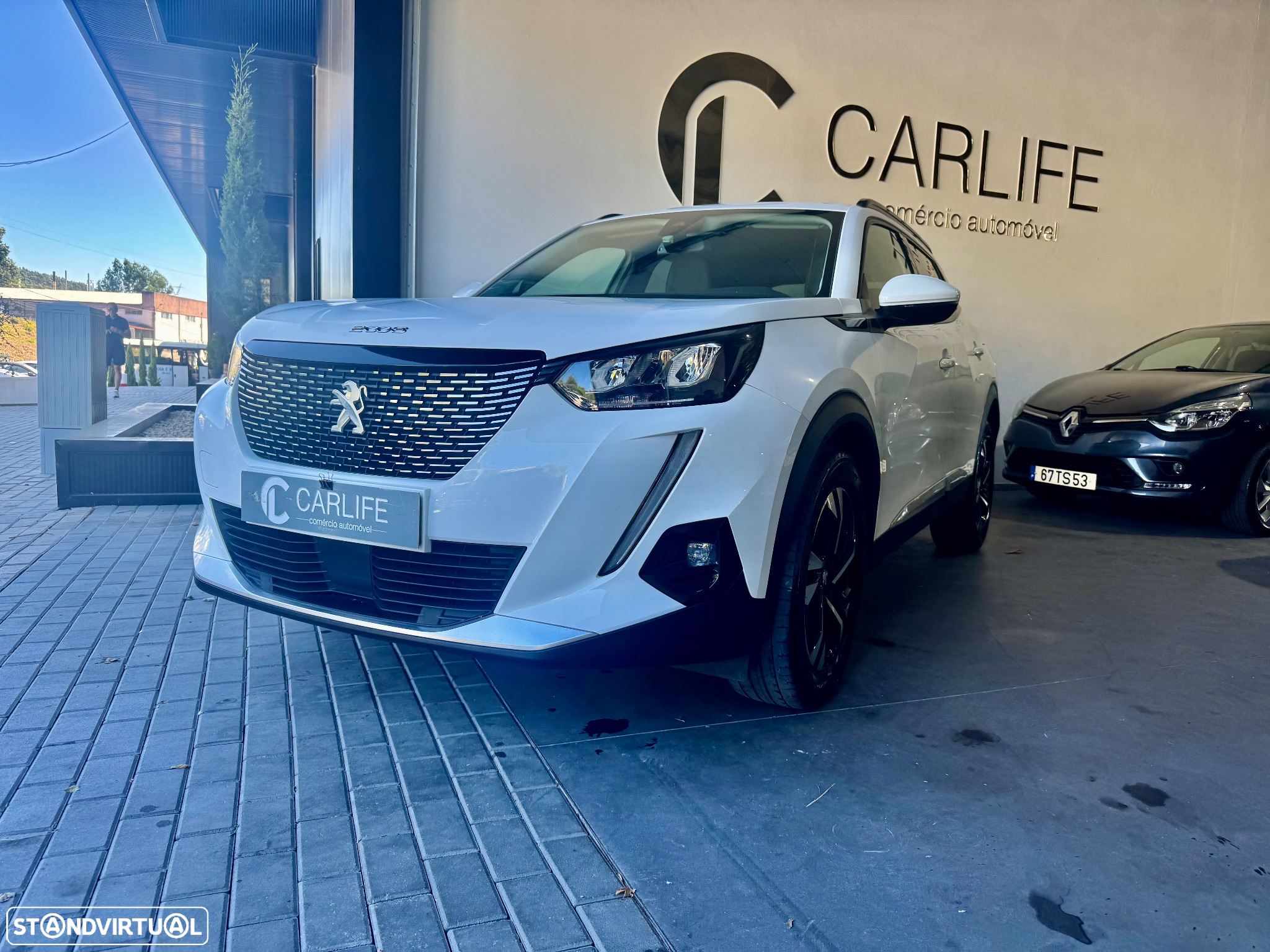 Peugeot 2008 1.2 PureTech Allure Pack - 19