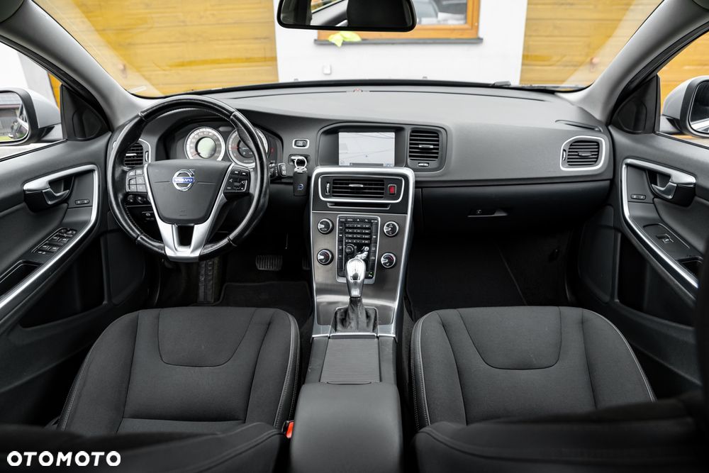 Volvo V60 - 25
