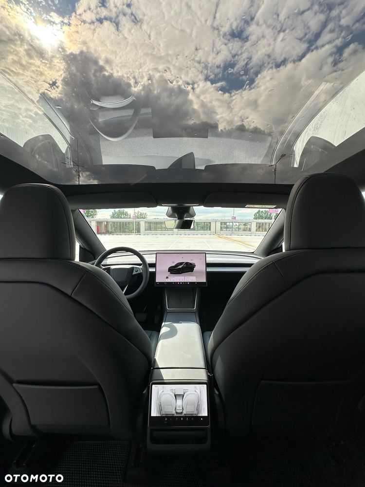 Tesla Model Y 79kWh Long Range Premium RWD - 11