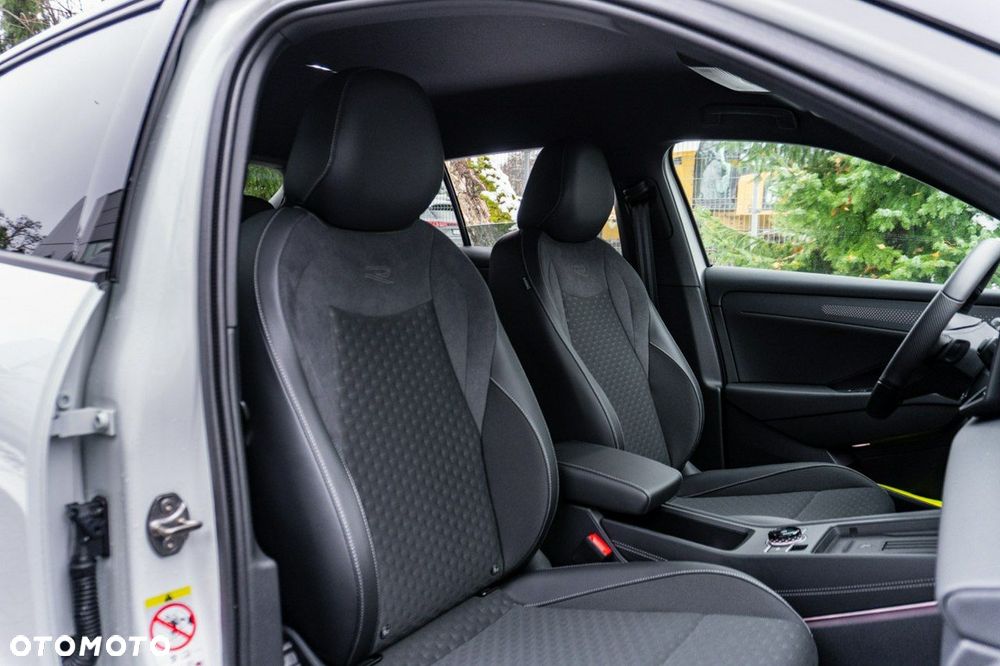 Volkswagen T-Roc - 30