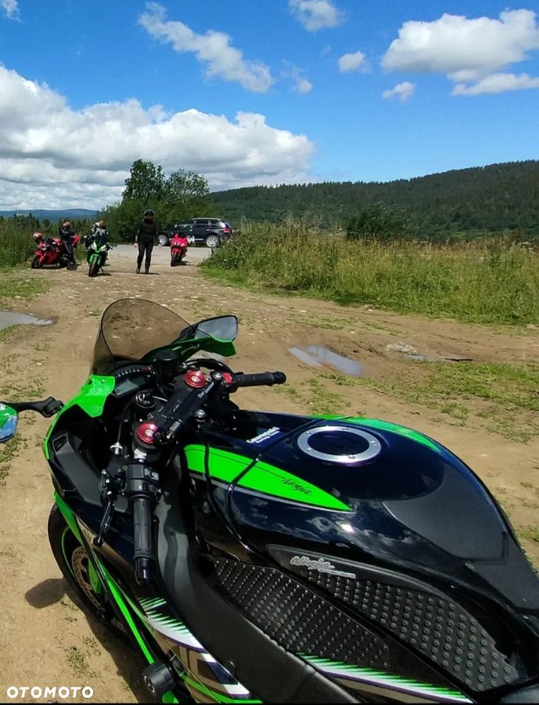 Kawasaki ZXR - 11
