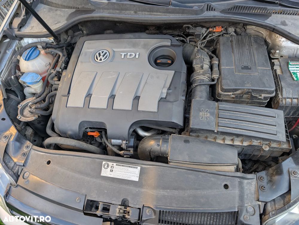Volkswagen Golf 1.6 TDI DPF 4Motion MATCH - 11