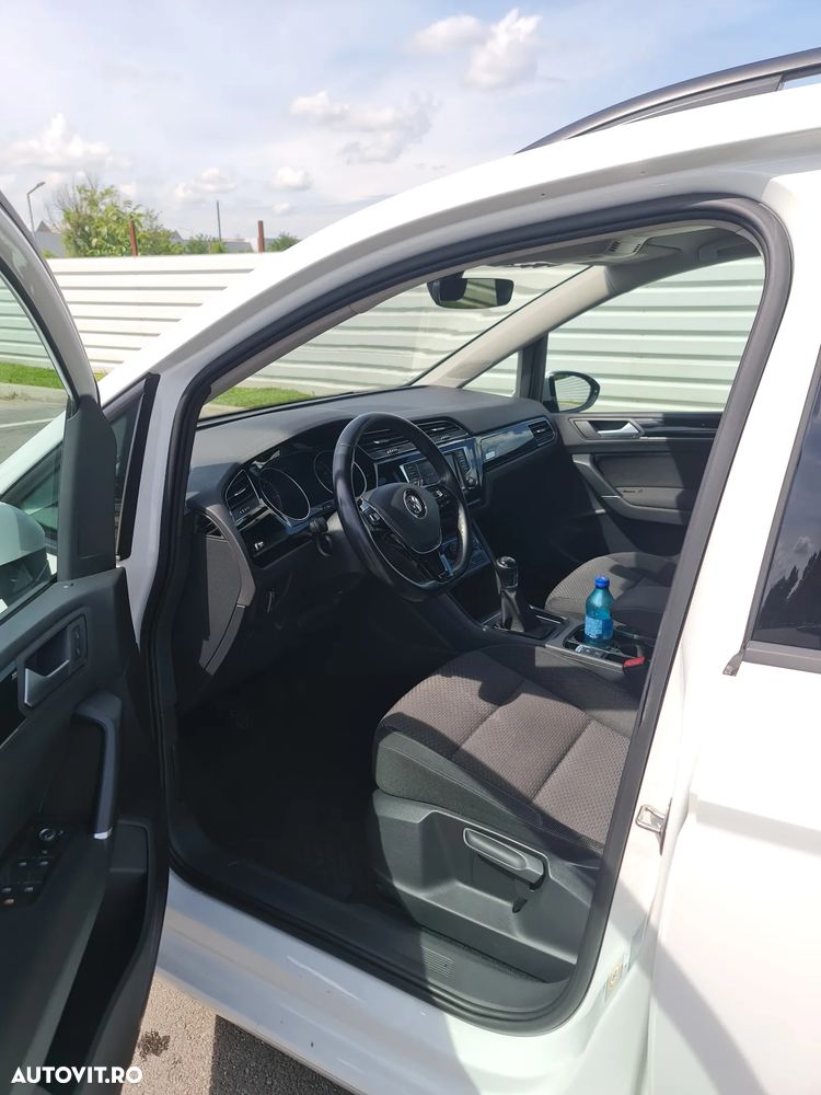 Volkswagen Touran 1.6 TDI SCR (BlueMotion Technology) Comfortline - 9