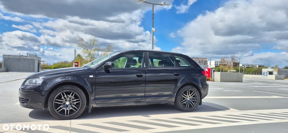 Audi A3 Sportback 1.9 TDI DPF Attraction - 3