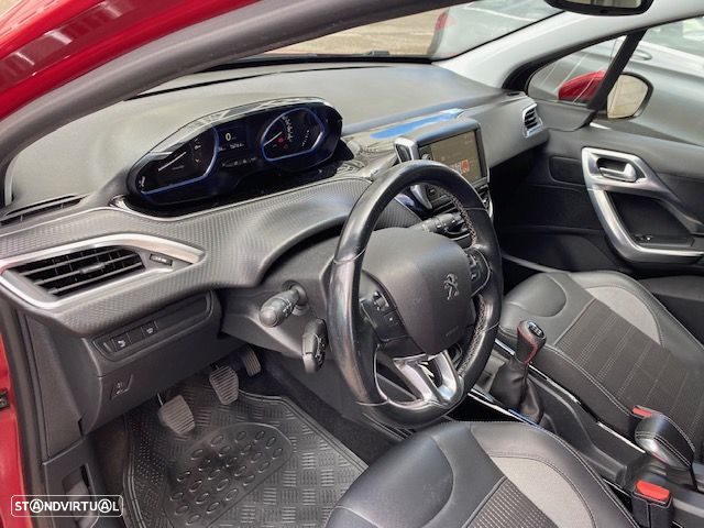 Peugeot 2008 1.2 PureTech Allure - 8