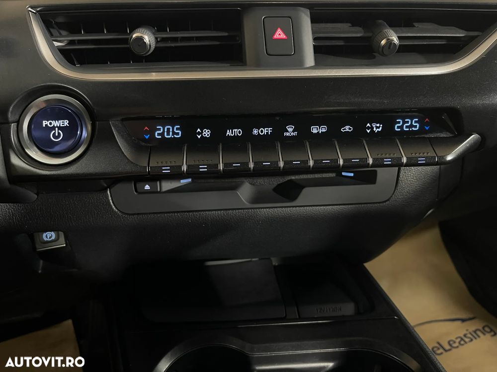 Lexus UX 250h Business Edition - 20