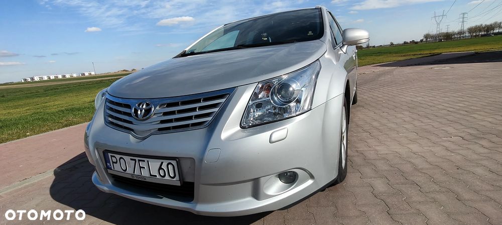 Toyota Avensis 2.0 Sol plus - 11