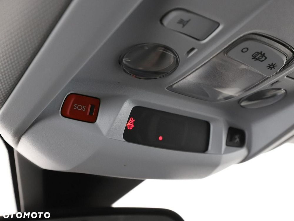 Peugeot 3008 1.2 PureTech GPF Allure S&S EAT8 - 40