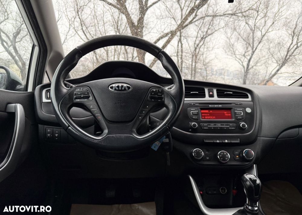 Kia Ceed 1.4 CRDi 90 Vision - 28