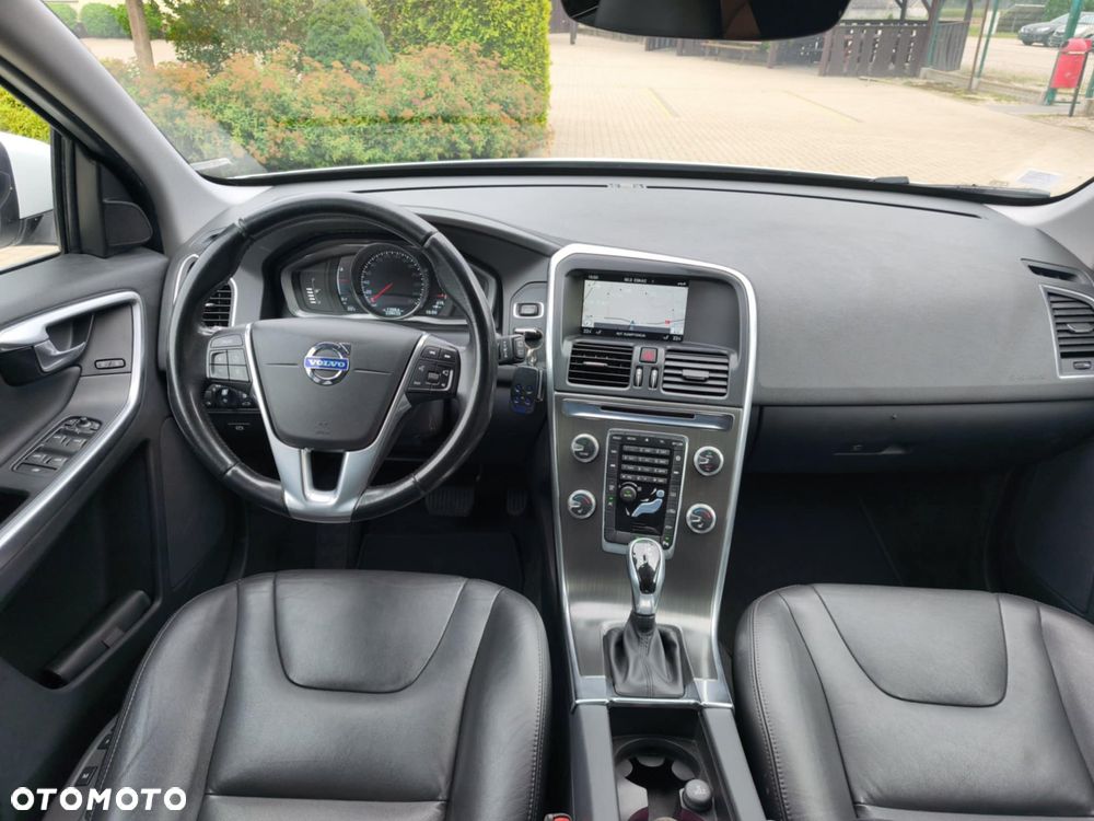 Volvo XC 60 D4 Geartronic Momentum - 9