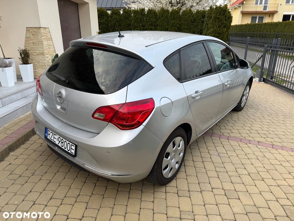 Opel Astra 1.4 T Enjoy - 4