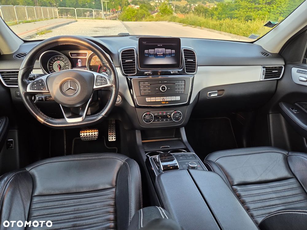 Mercedes-Benz GLE - 15