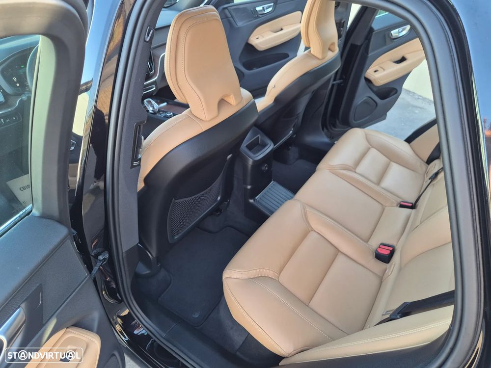Volvo XC 60 2.0 T8 PHEV Inscription AWD - 8