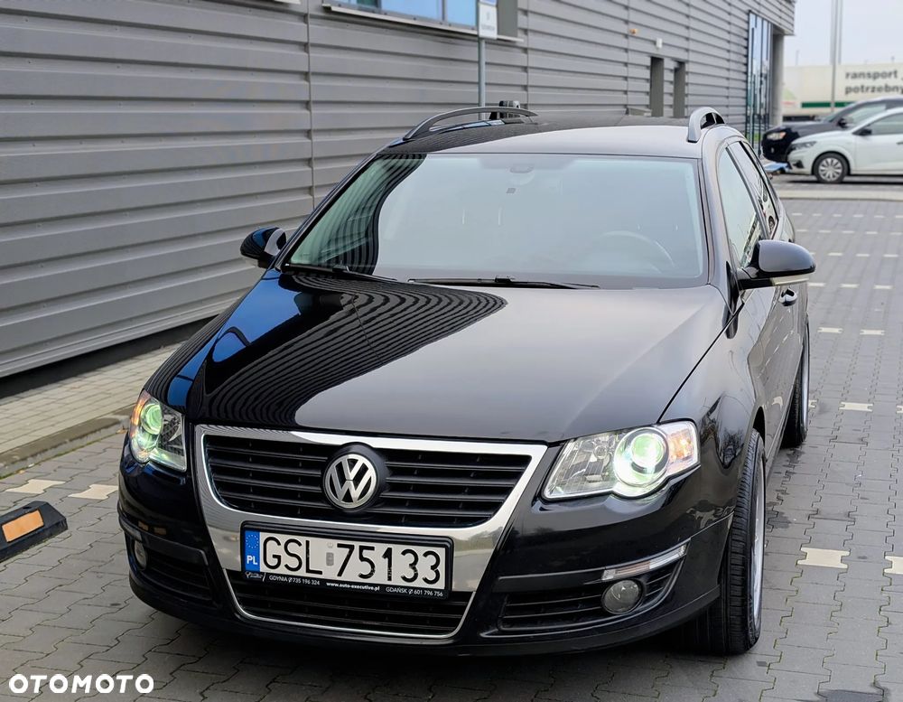 Volkswagen Passat 2.0 TDI Individual Chrom - 12
