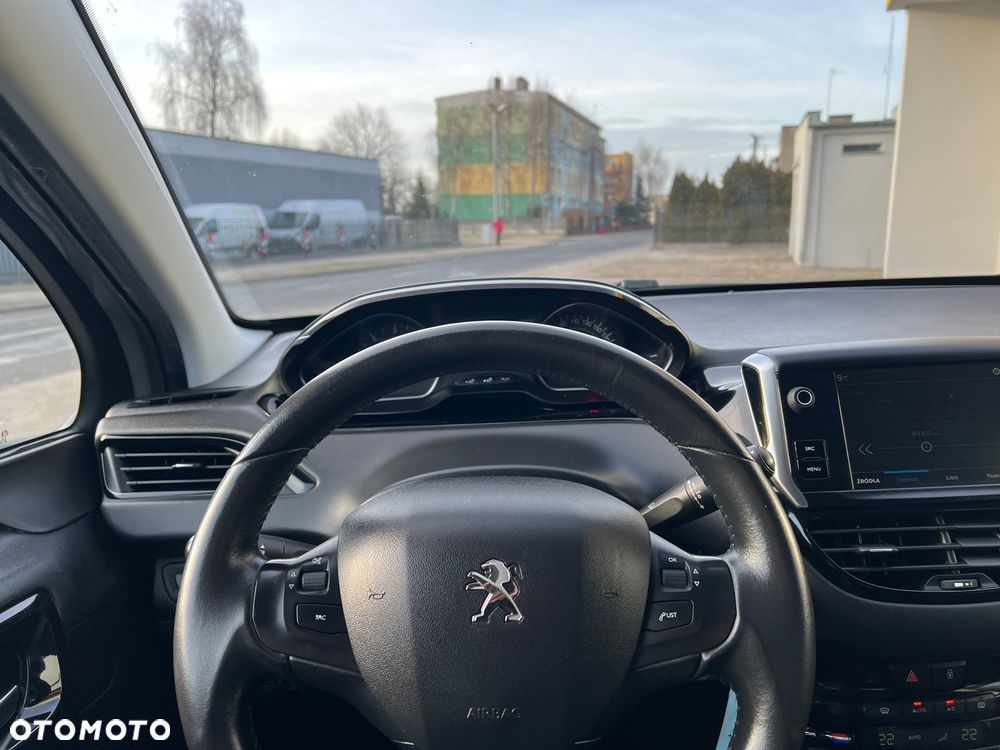 Peugeot 208 1.6 BlueHDi Allure S&S - 14