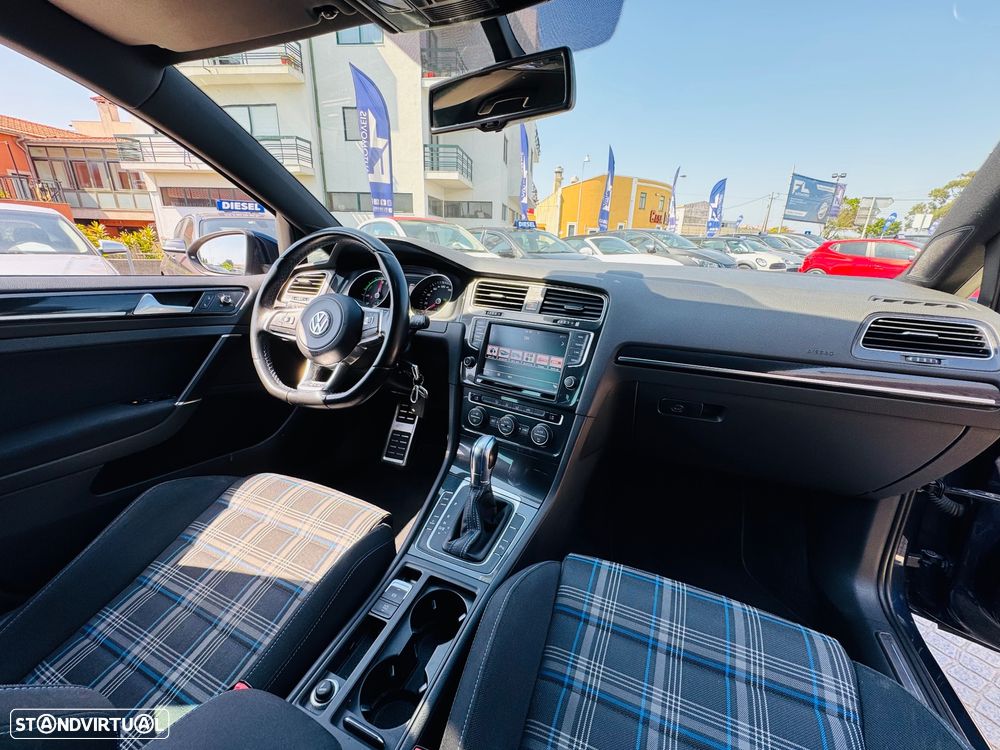 VW Golf 1.4 GTE Plug-In-Hybrid DSG - 14