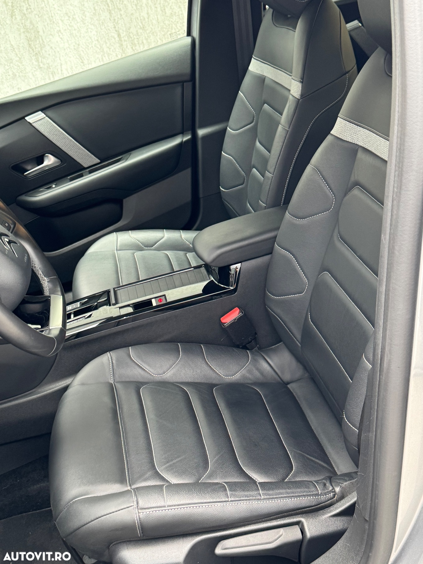 Citroën C4 BlueHDi 130 Stop&Start EAT8 SHINE - 4