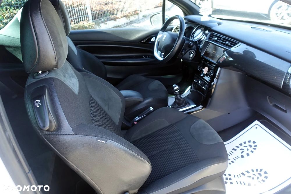 Citroën DS3 e-HDi 115 FAP SportChic - 11