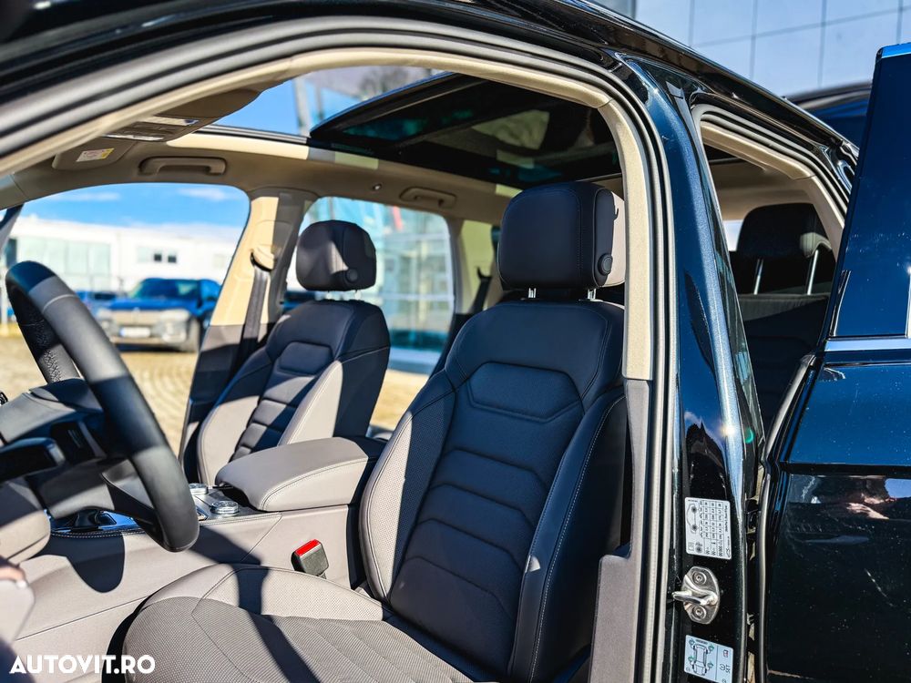 Volkswagen Touareg V6 TDI 4MOTION Elegance - 10