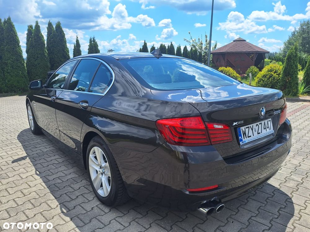 BMW Seria 5 528i xDrive Sport-Aut Luxury Line - 7