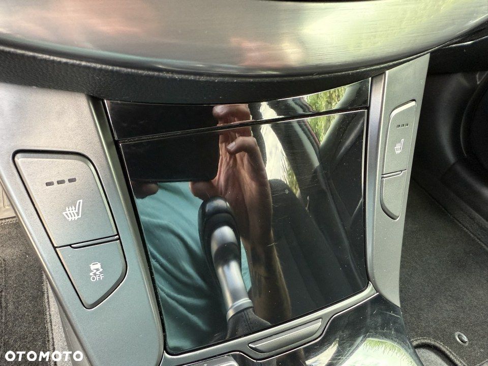 Hyundai i40 2.0 Premium - 24