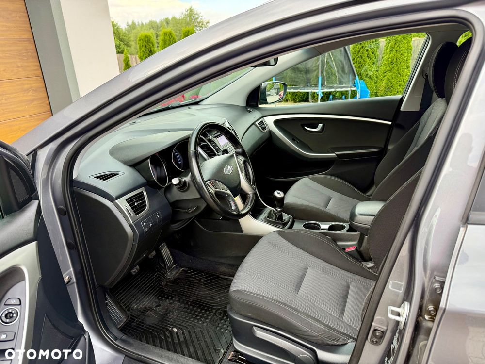 Hyundai i30 i30cw 1.6 CRDi Intro Edition - 18