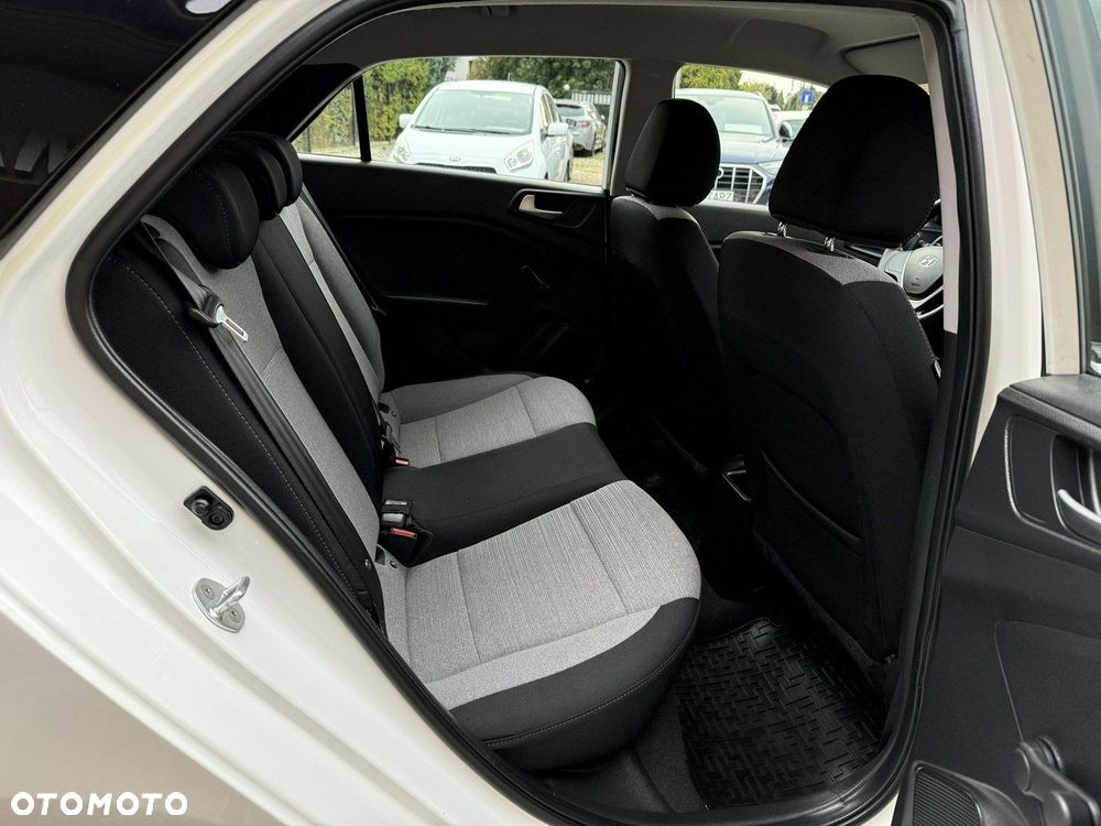 Hyundai i20 1.2 BlueDrive Classic + - 22